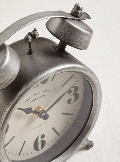 Reloj de Mesa Clásico de Metal - Estilo Vintage