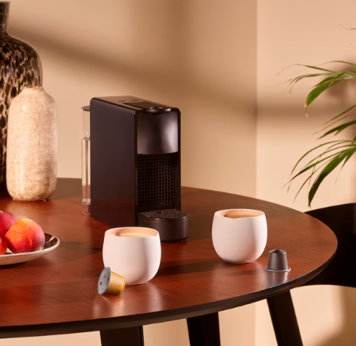 Cafetera Nespresso Essenza Mini Negra